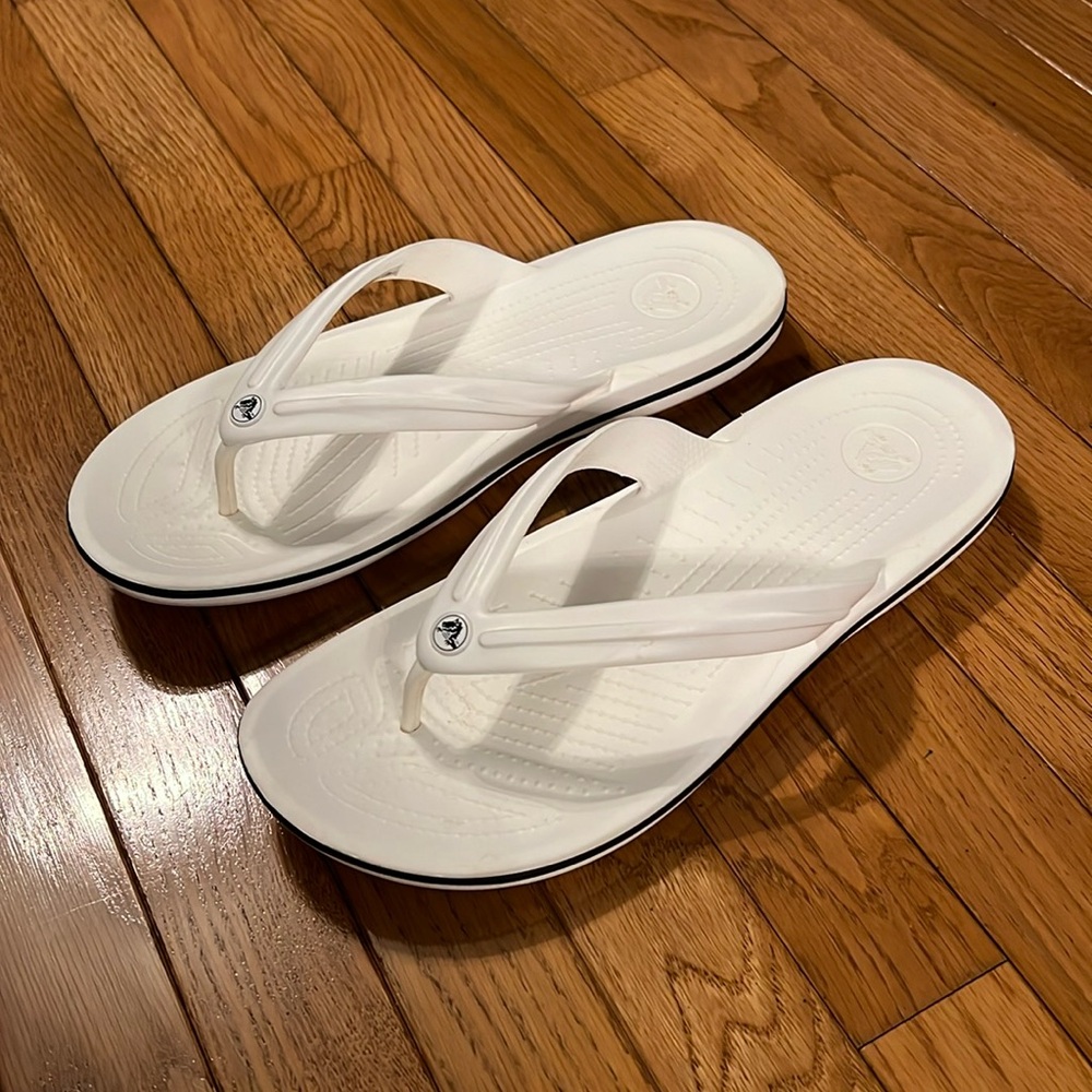 Crocs flip flops sandals. Mens 12 (fits like a 13). White.